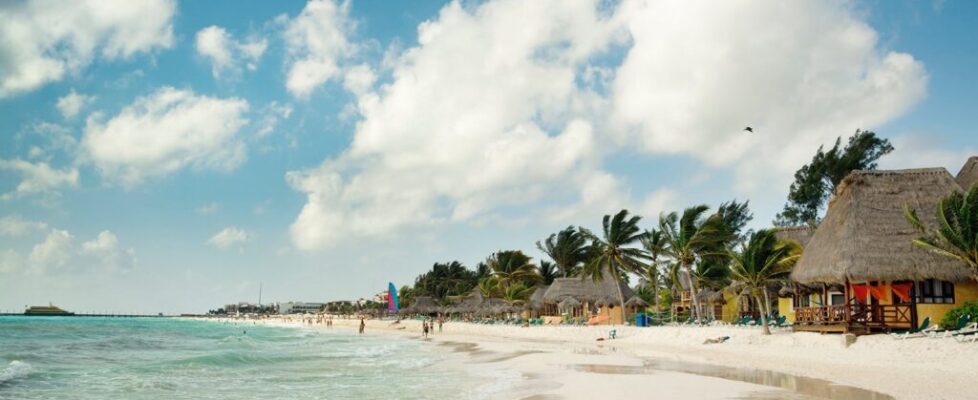 Playa-Del-Carmen-Beach-Mayan-Riviera-Hotels-near-Cancun-Mexico_YinYang.jpg