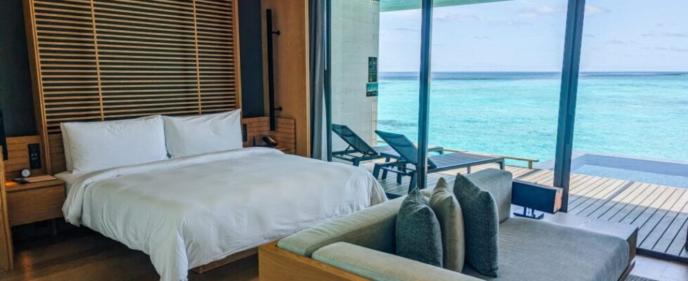 20241104_Alila-Kothaifaru-Maldives_alila-maldives-villa-overwater-bed-3_KGenter_82.jpg