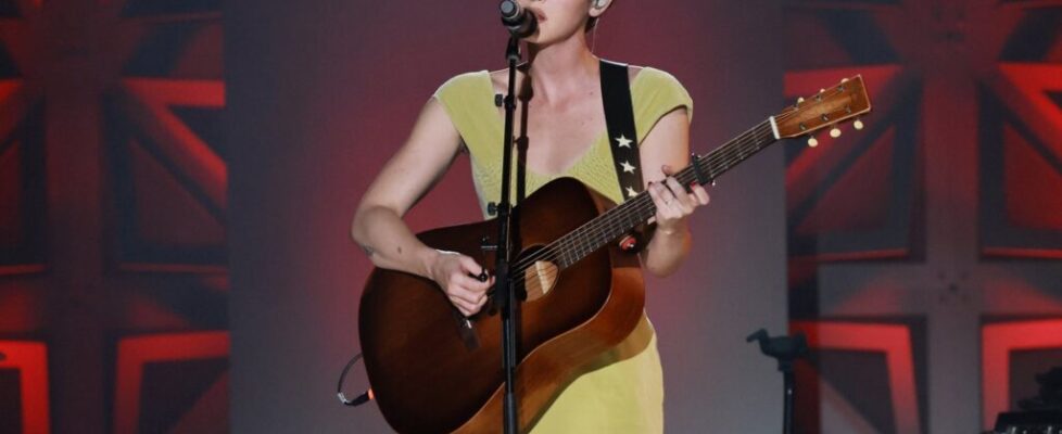 20260601_Gracie-Abrams_Getty-1.jpg